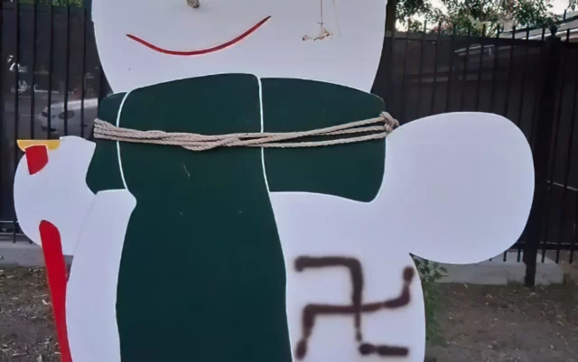 Sede del Consejo Israelí-Estadounidense en Los Ángeles vandalizada con símbolos nazis