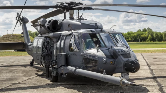 Helicópteros HH-60W se despliegan en Hungría para operaciones con fuego real
