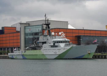 El HMS Tyne lidera la vigilancia británica de submarinos rusos