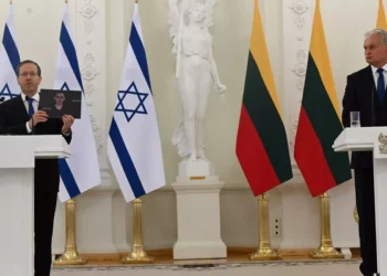 Liberación de rehenes es clave para resolver la crisis en Gaza: dice Herzog en visita a Vilna