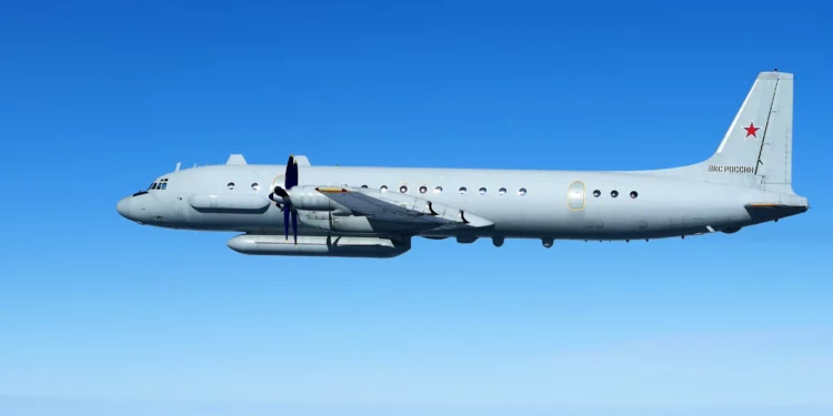 Una foto de archivo de un IL-20M ruso. (Crédito de la imagen: GAF / OTAN).