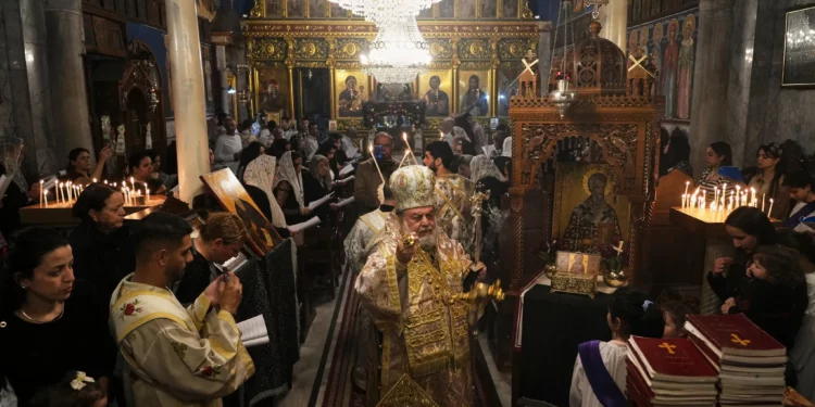 Fuerzas de Defensa de Israel ordenan evacuar iglesia ortodoxa en Gaza