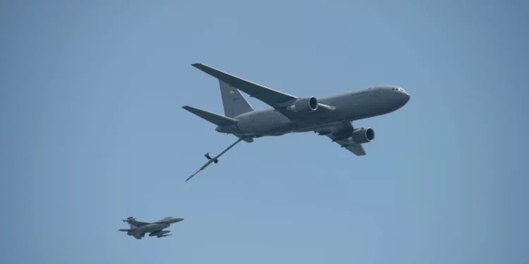 El KC-46 causó daños por $23 millones por fallos de una sola pieza