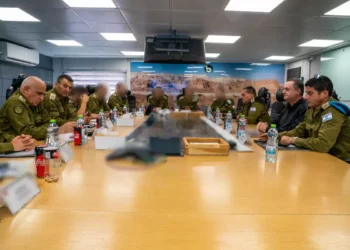 Katz visita el Comando Sur de las FDI para repasar los planes de batalla en Gaza