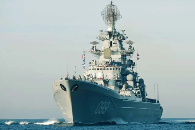 Rusia reactiva el buque de guerra más grande y peligroso de la era soviética