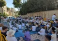 Familiares de rehenes exigen su retorno frente a la residencia del primer ministro