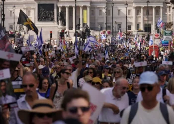 Familiares de rehenes exigen al Reino Unido que presione a Hamás