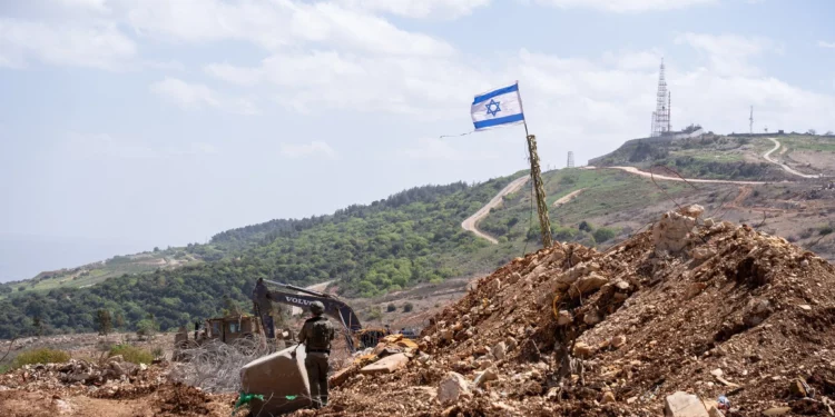 Israel anuncia reducción gradual de tropas en Líbano si Hezbolá se desarma