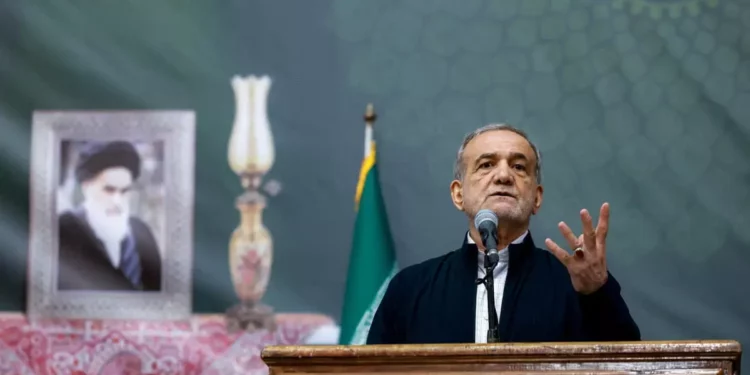 Presidente iraní Masoud Pezeshkian critica llamado a insurrección de Netanyahu