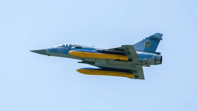Aparece la primera foto nítida del Mirage 2000 de Ucrania