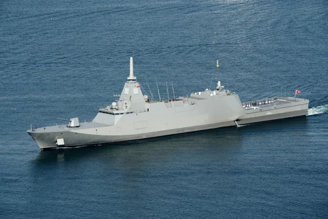 Australia adjudica contrato naval de $6.500 M a Japón por fragatas Mogami mejoradas