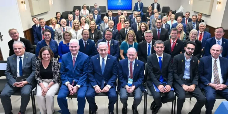 Netanyahu informa a los miembros visitantes del Congreso de EE. UU. sobre la guerra en Gaza