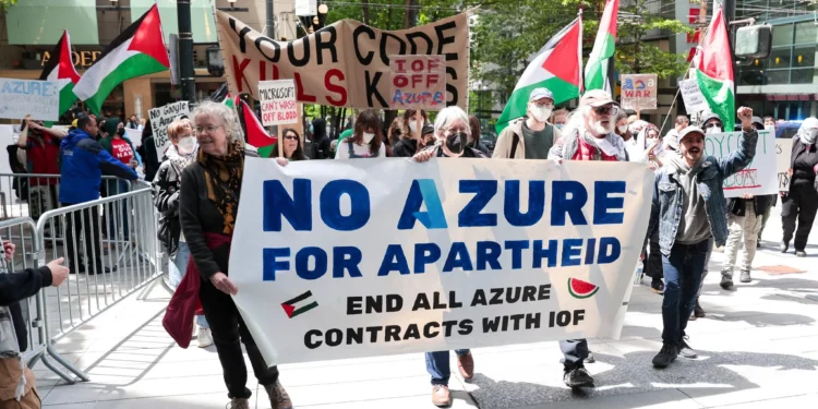 Microsoft despide a cuatro empleados por protestas contra lazos con Israel