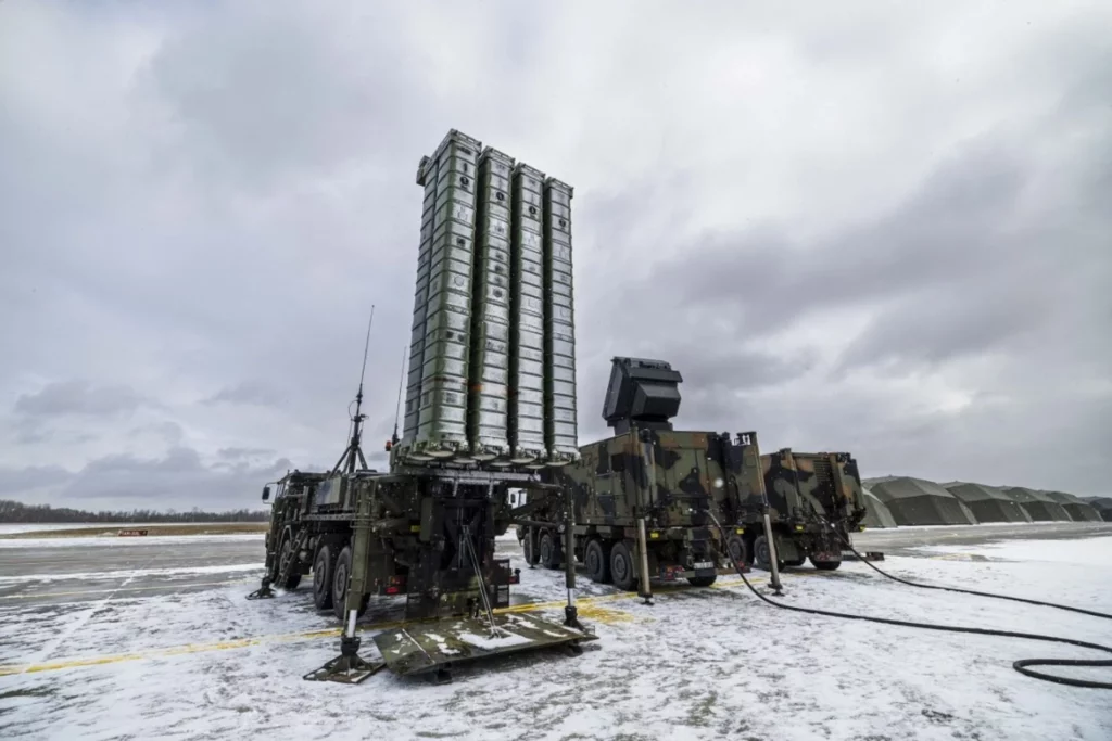 Lituania pide a la OTAN reforzar su defensa antiaérea tras incursión de drones rusos