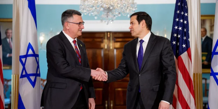Gideon Sa'ar agradece a Marco Rubio apoyo de EE. UU. a Israel en reunión