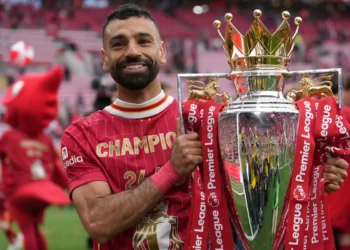 La estrella del fútbol egipcio Salah critica el homenaje de la UEFA al exjugador palestino muerto en Gaza