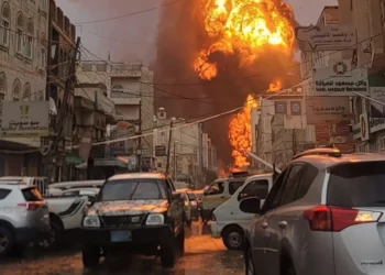Israel ataca objetivos hutíes en Saná en represalia por misiles