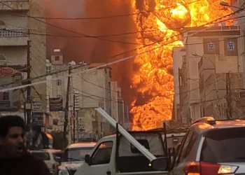 Diez muertos por los ataques israelíes contra la capital de Yemen, según el Ministerio de Sanidad controlado por los hutíes.