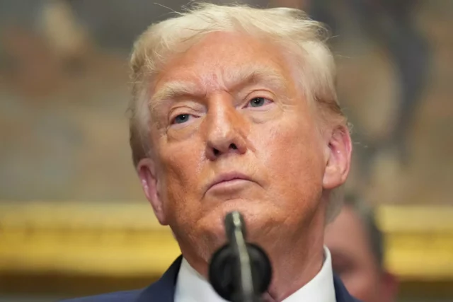 Trump dice que rehenes en Gaza solo serán liberados al destruir a Hamás