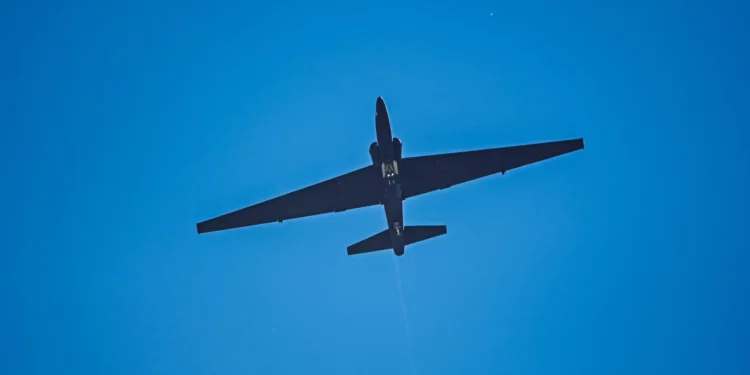 El último U-2 fabricado vuelve a volar por primera vez desde 2008