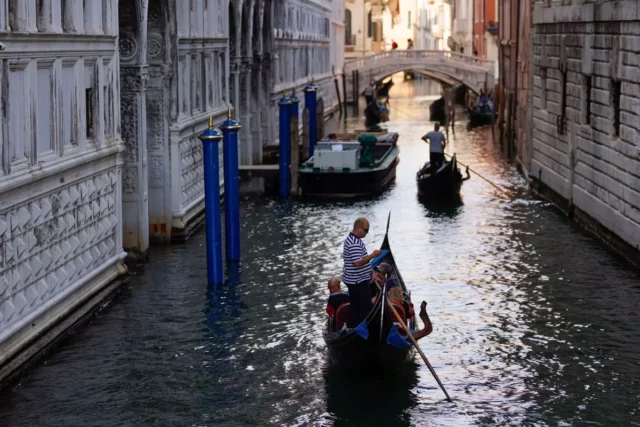 Tres hombres atacan a pareja judía en Venecia