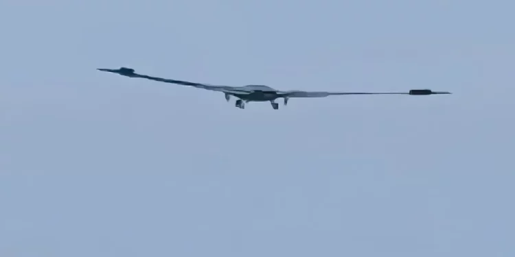 Avistamiento del gigantesco WZ-X de China: Su dron “B-2 Spirit”