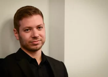 Yair Netanyahu acusa a Qatar de financiar antisemitismo a nivel global