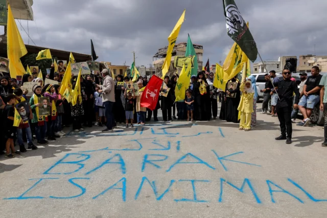 Enviado estadounidense cancela visita al sur de Líbano por protestas contra desarme de Hezbolá