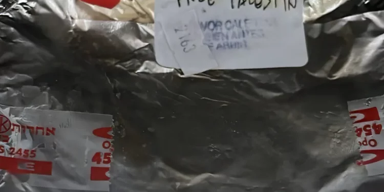Pasajero judío recibe comida con mensaje “Palestina libre” en Iberia