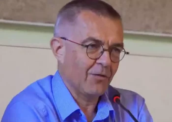 Israel niega entrada a sacerdote católico que acusó al país de genocidio