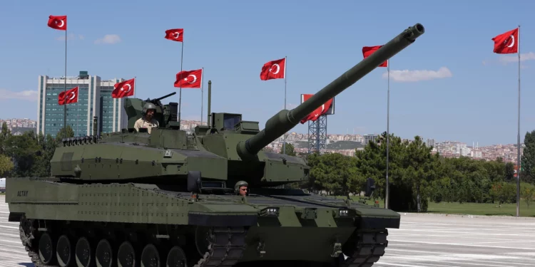 Turquía inicia la producción en serie del tanque Altay basado en el K2