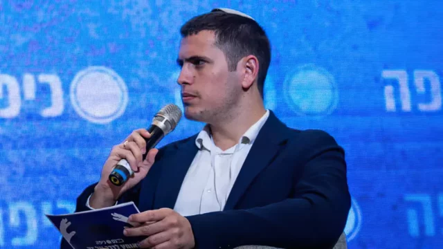 Informe: La policía y los fiscales intentaron inculpar a un periodista israelí