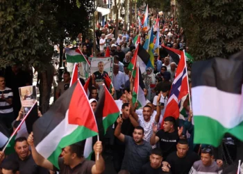 Los palestinos celebran el reconocimiento de Occidente en manifestaciones en Judea y Samaria