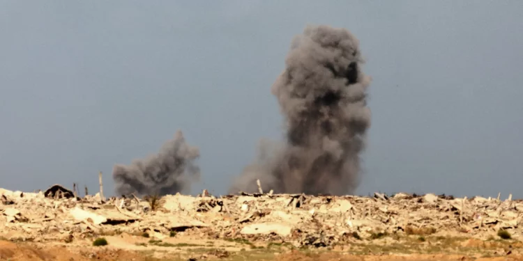 Las FDI disparan artillería cerca de la ciudad de Gaza para alentar a evacuar