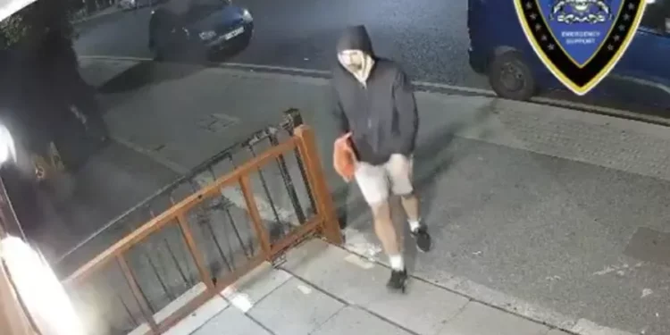 La policía de Londres acusa a sospechoso de untar heces en sinagogas