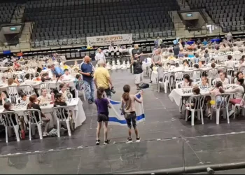 Torneo de ajedrez en España revoca decisión y permitirá bandera israelí