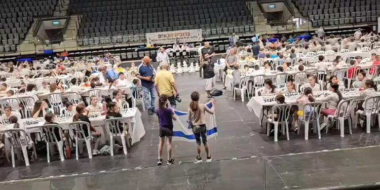 Torneo de ajedrez en España revoca decisión y permitirá bandera israelí