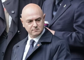 Daniel Levy dimite como presidente del Tottenham tras 25 años