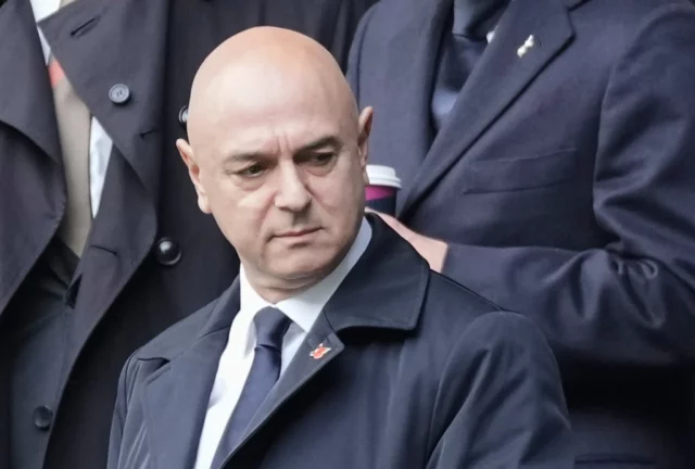 Daniel Levy dimite como presidente del Tottenham tras 25 años