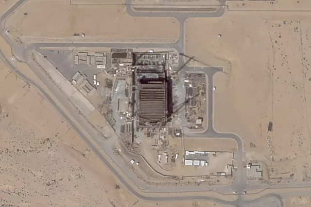 Fotos satelitales muestran intensa actividad en la central nuclear de Dimona