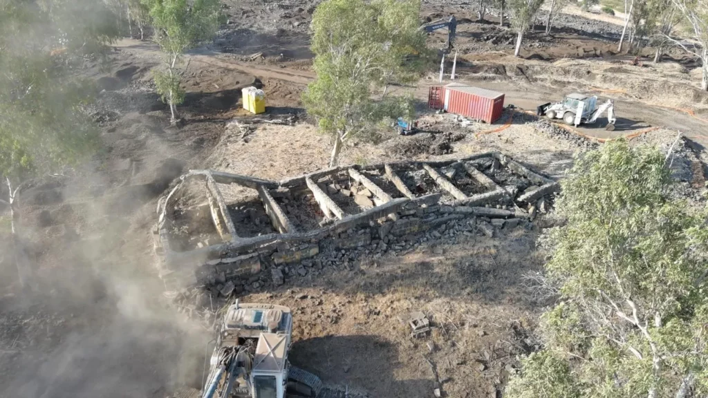 Los esfuerzos de desminado en el antiguo puesto de avanzada sirio de Ein Almin, en los Altos del Golán, se pueden ver en una foto publicada el 29 de septiembre de 2025. (Ministerio de Defensa) 