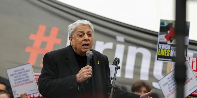 Turquía prohíbe concierto del cantante franco-judío Enrico Macías por postura proisraelí