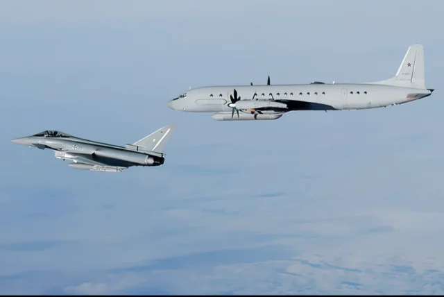 Eurofighter de Alemania interceptan un IL-20M ruso en el Báltico