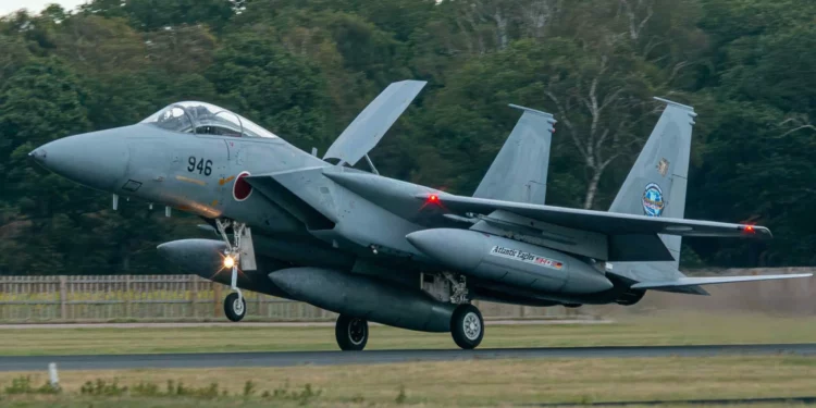 Los primeros F-15 japoneses llegan al Reino Unido para el despliegue de Atlantic Eagles