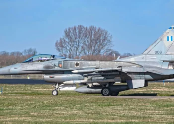 Un F-16V Viper de la Fuerza Aérea Helénica en la Base Aérea de Leeuwarden, Países Bajos, durante la Bandera de Ramstein 2025. (Crédito de la imagen: Lockheed Martin)
