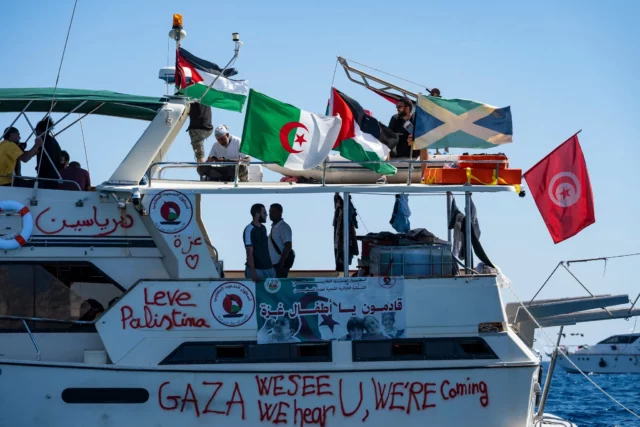Desde Grecia zarpa flotilla hacia Gaza con plan de romper bloqueo israelí