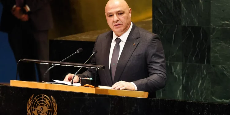 El presidente libanés, Joseph Aoun, se dirige a la Asamblea general de las Naciones Unidas en la sede de la ONU, en Nueva York, el 23 de septiembre de 2025. (Ludovic MARIN / AFP)
