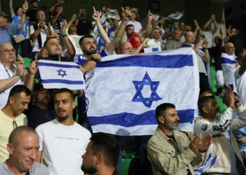 Entrenador de Israel mantiene apoyo al país ante solicitudes de expulsión de la selección