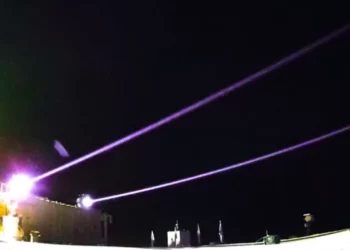 Israel activa el primer láser de alta potencia del mundo contra cohetes y drones