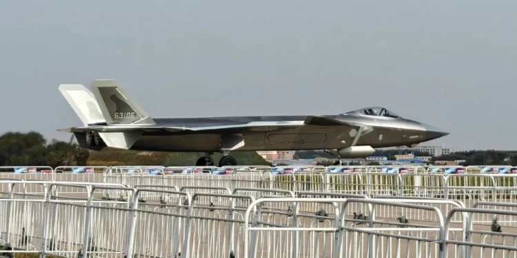 El J-20 número 300 de China avistado en Changchun